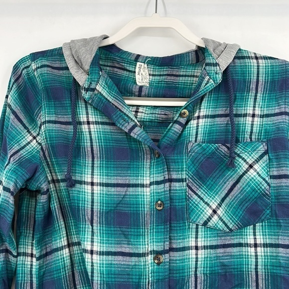 New Mudd green plaid flannel with hood size small - Picture 6 of 11